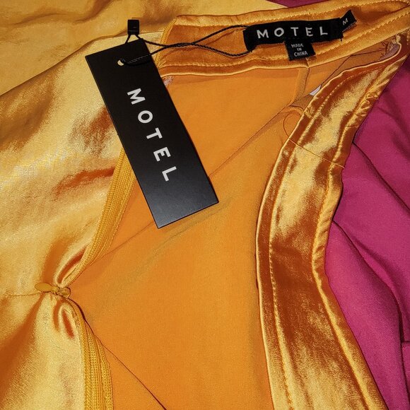 Satin skirt BUNDLE=SAVE - Picture 1 of 2